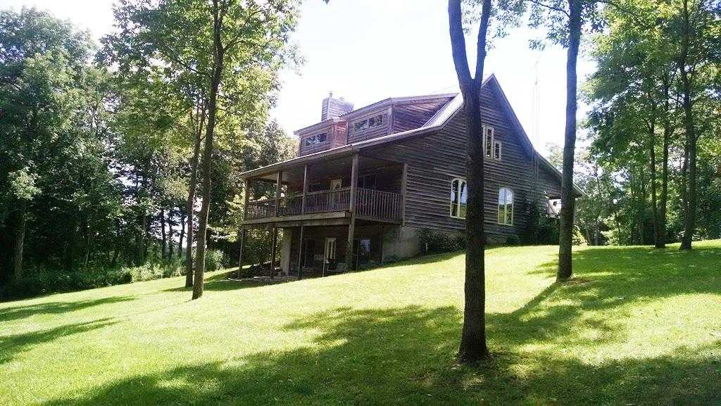 BRACKEN CO. 192 AC. WITH HOME