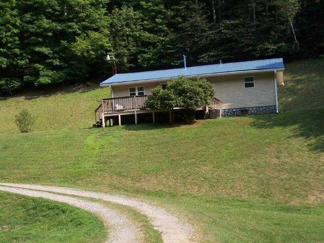 4 acres in Calhoun County, West Virginia