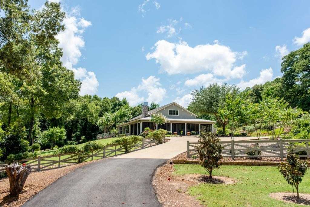 LAKEFRONT HOME FOR SALE ON LOST PRAIRIE LAKE, PALESTINE TX