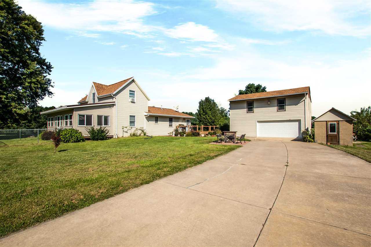 5 acres in Tazewell County, Illinois