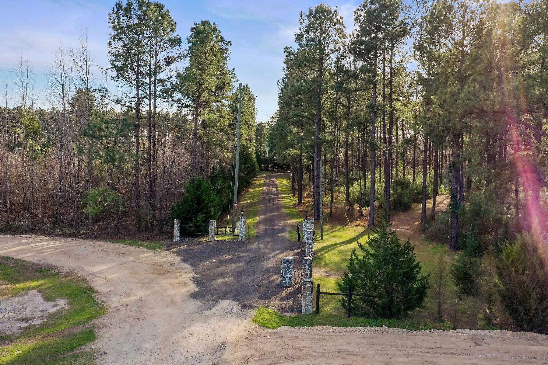 Custom Ogeechee Riverfront Home on 15.9 Acres Midville, GA