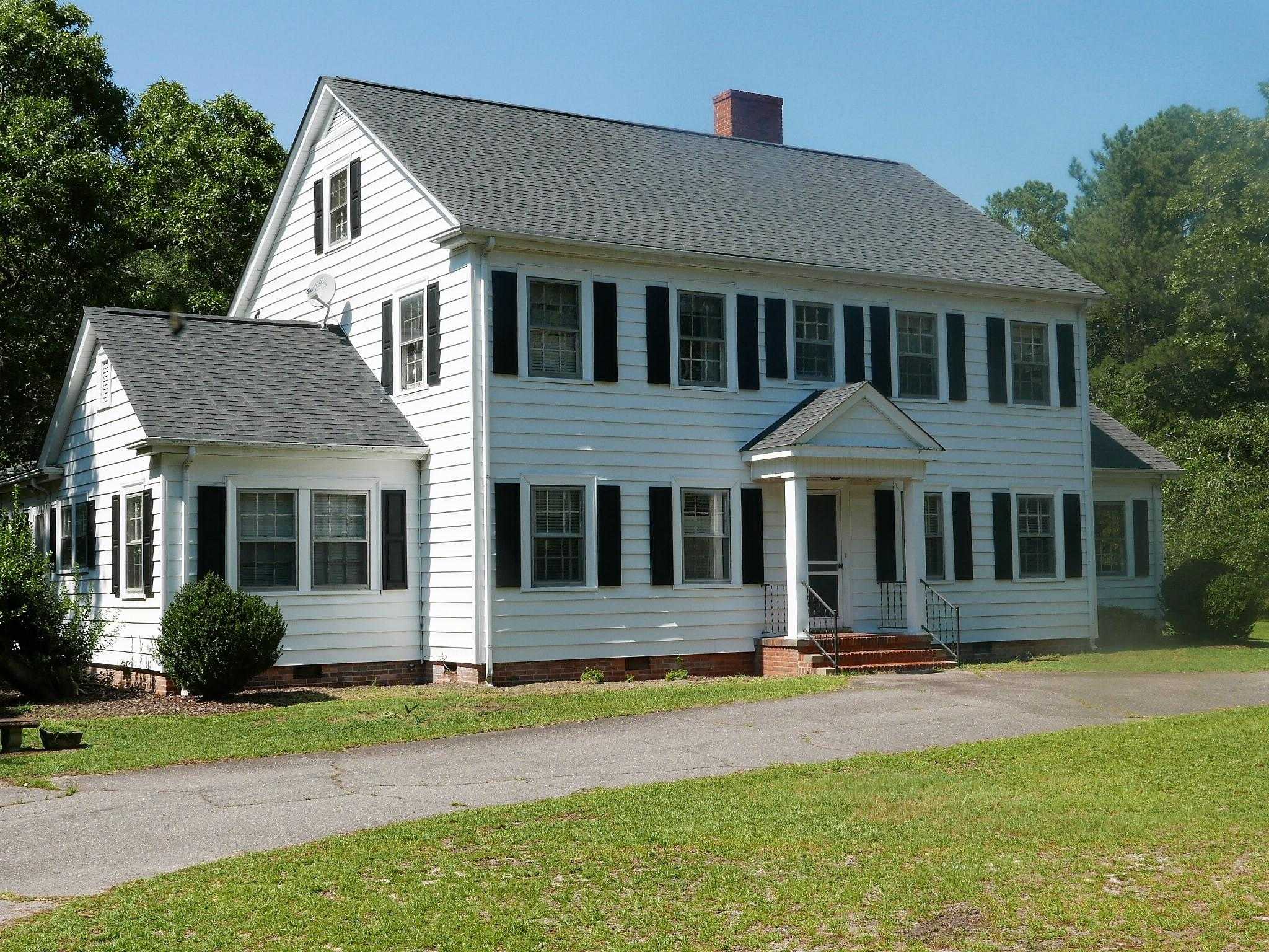 2 Story Colonial Home with Acreage!
