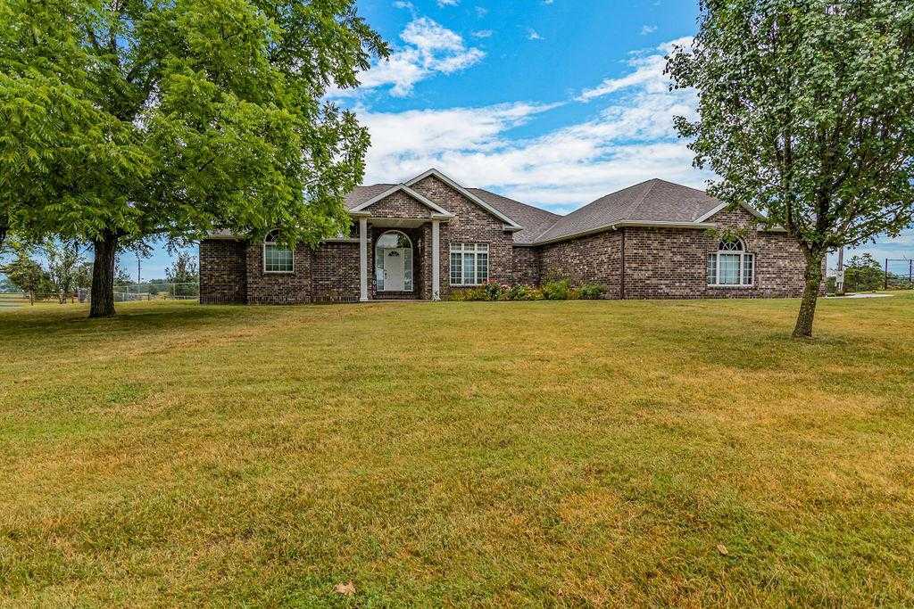 1238 Shipman Road Taneyville, MO 65759