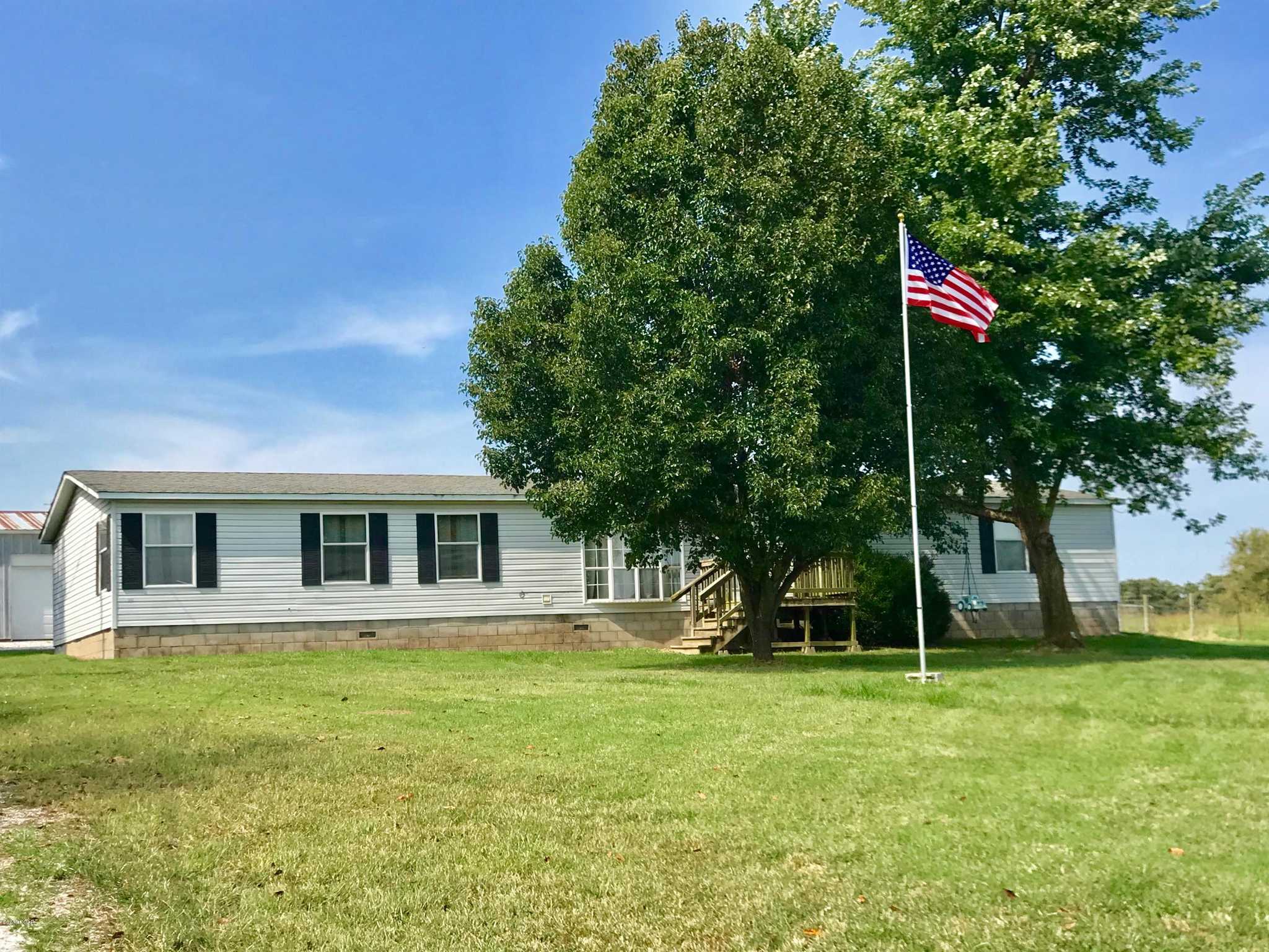 5 acres in Newton County, Missouri