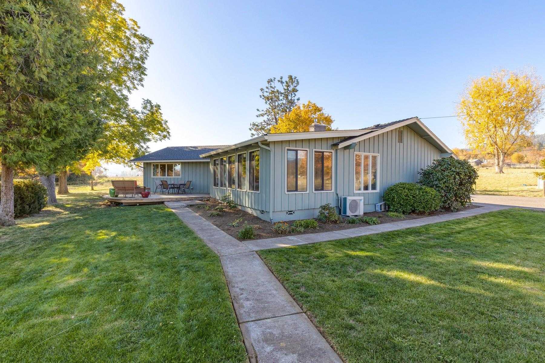 3.45 acres in Jackson County, Oregon