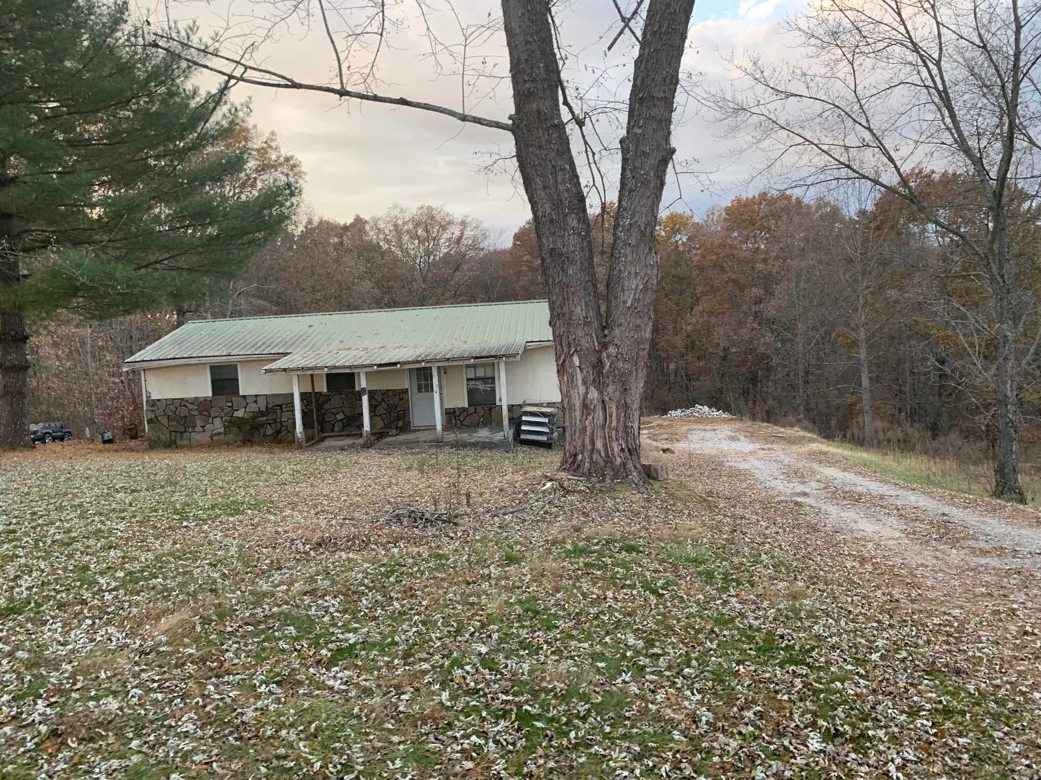 4.88 acres in Fentress County, Tennessee