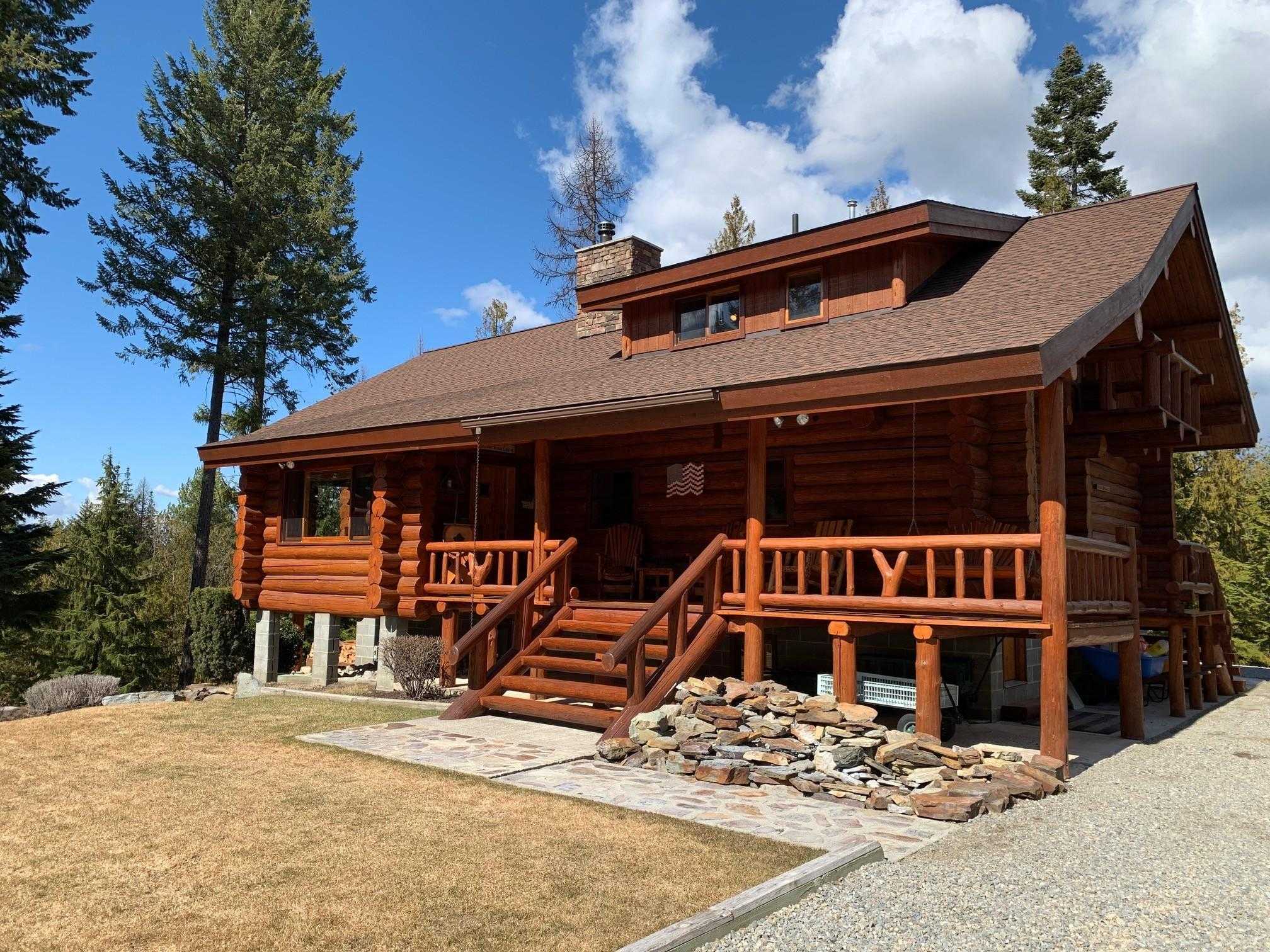 Ultimate Log Home Retreat in Troy