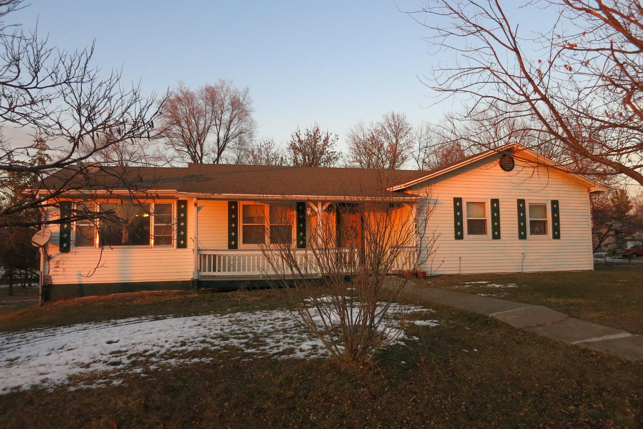 Home For Sale in Ridgeway MO
