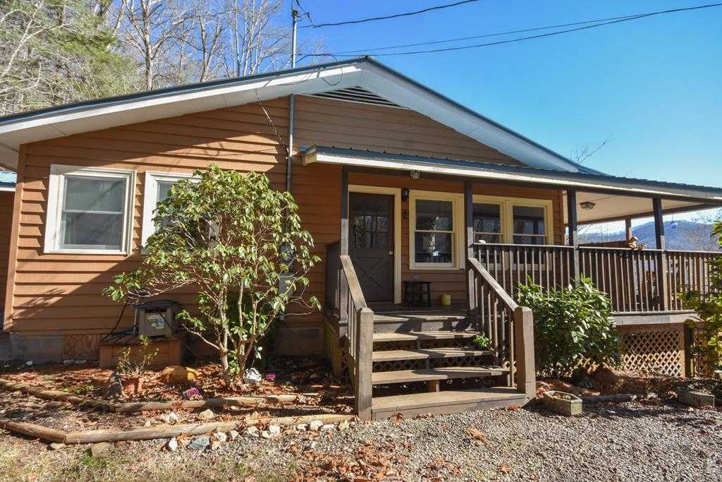 1.65 acres in Macon County, North Carolina