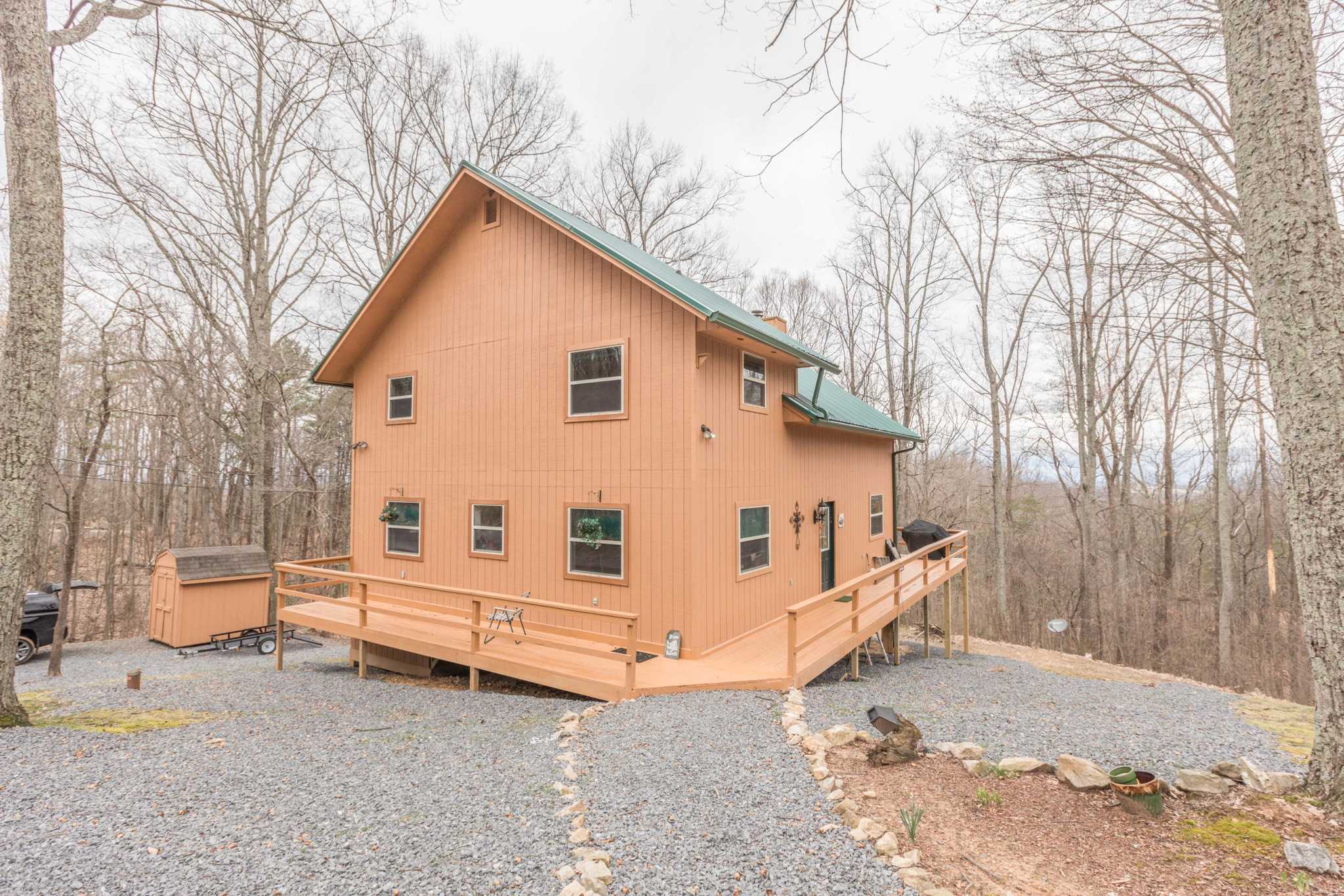 7 acres in Cocke County, Tennessee