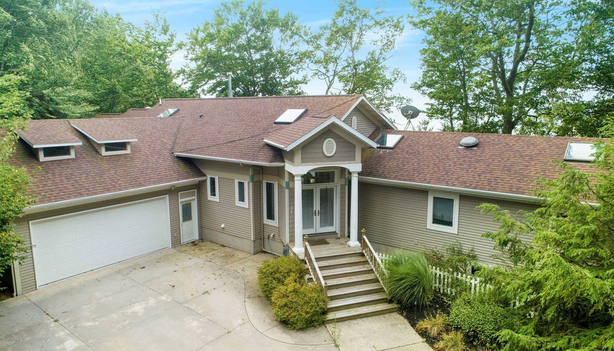 0.98 acres in Muskegon County, Michigan