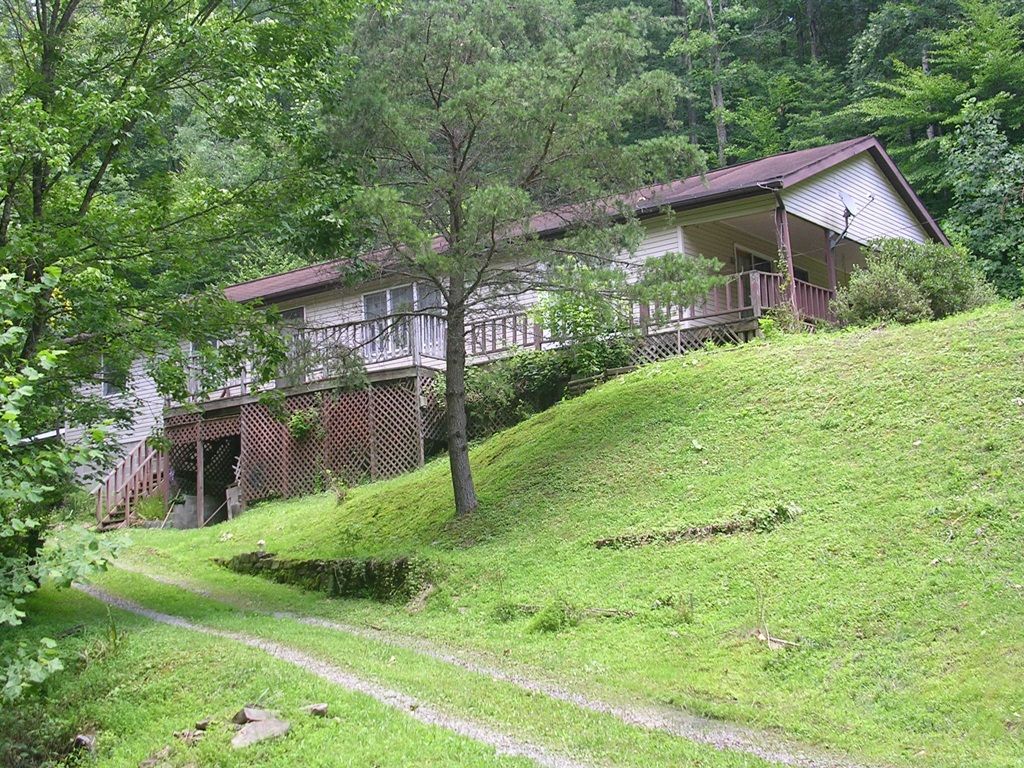 11 acres in Gilmer County, West Virginia