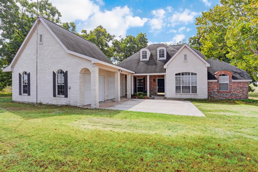 2 acres in Fayette County, Texas