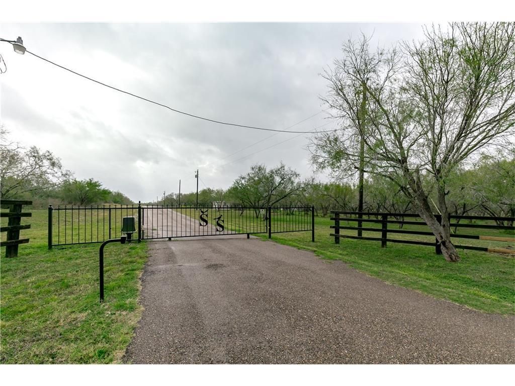 2 acres in Live Oak County, Texas