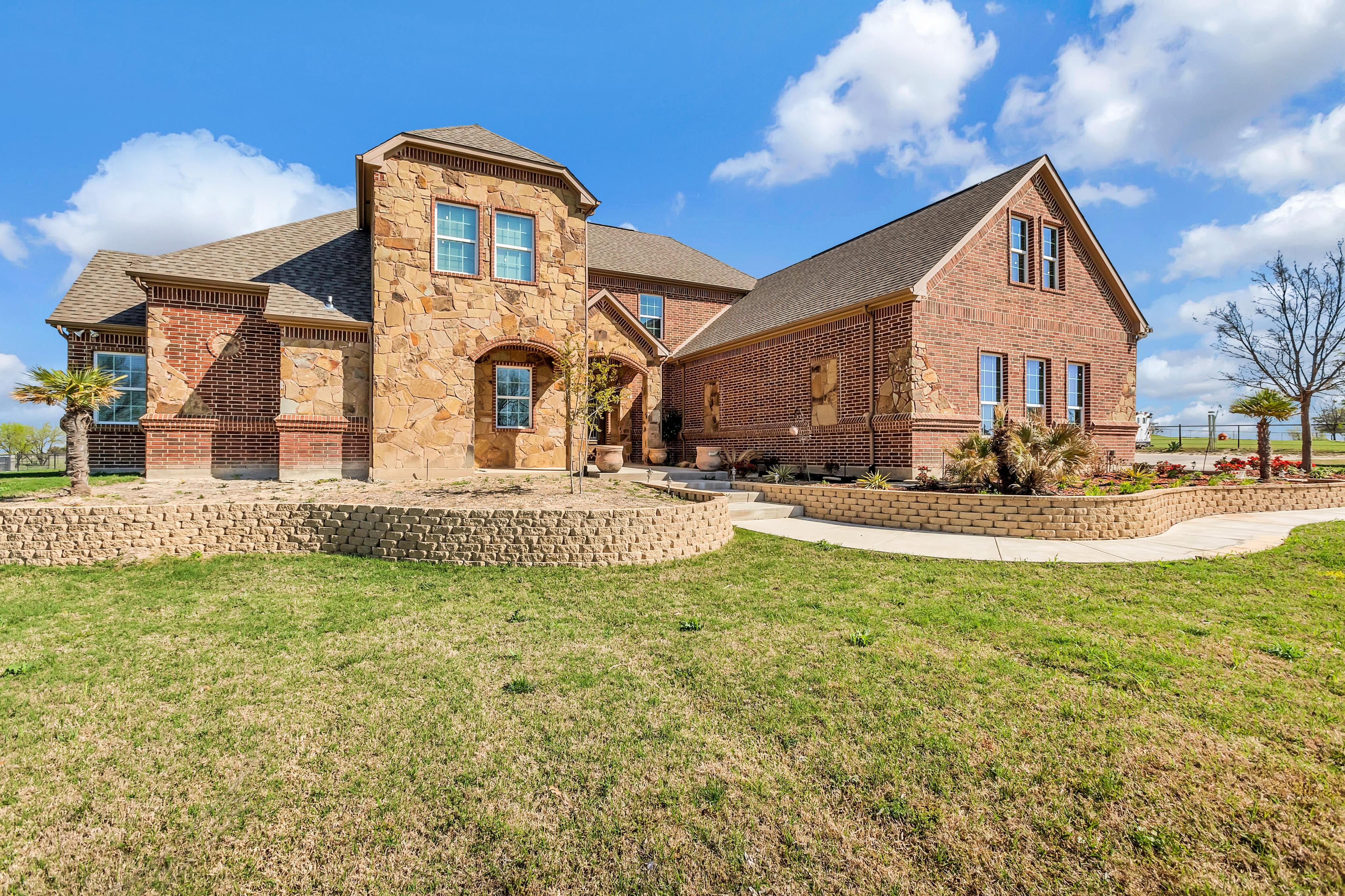 5 acres in Tarrant County, Texas