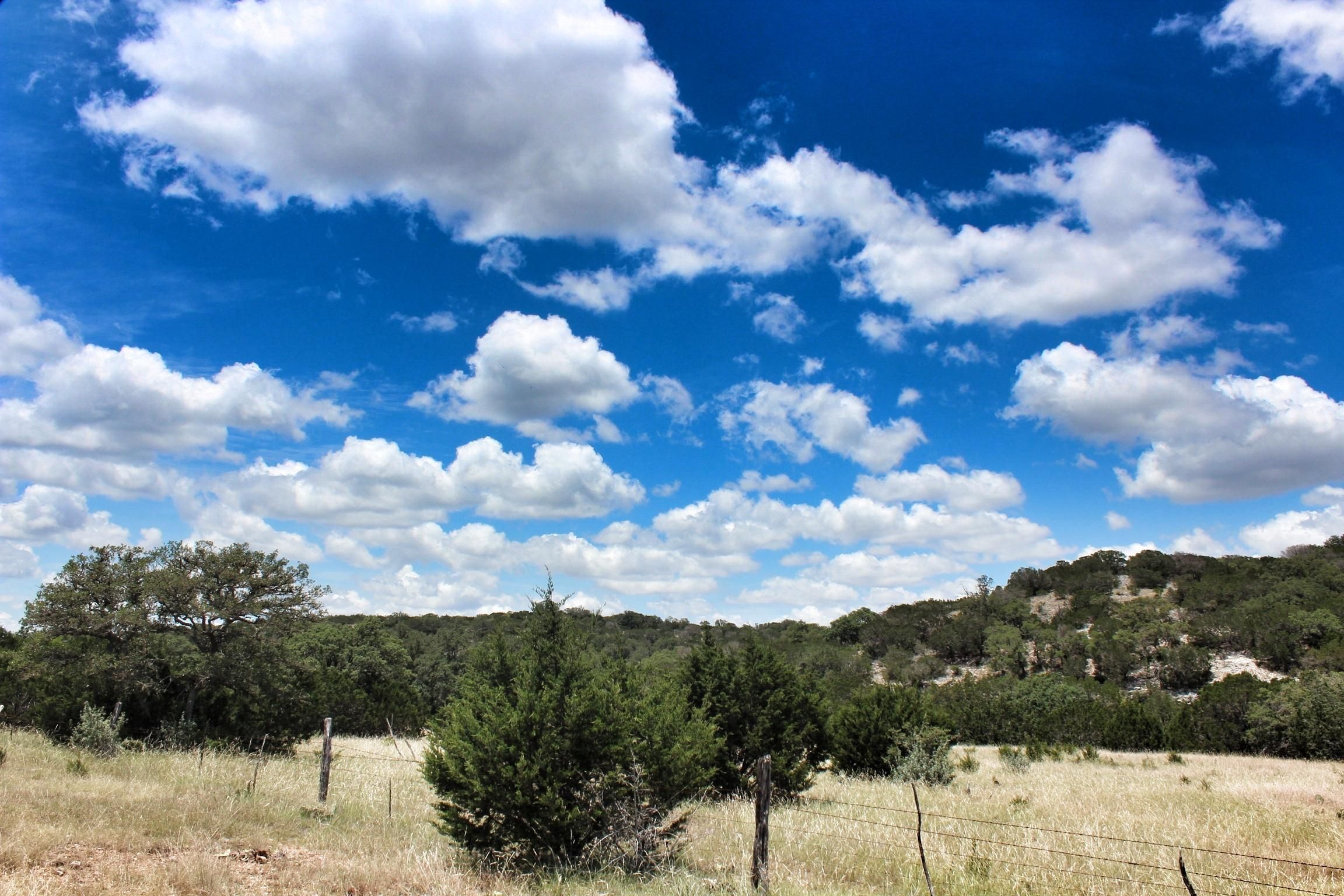 1,000 acres in Real County, Texas