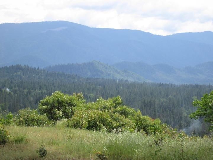 2.5 acres in Josephine County, Oregon