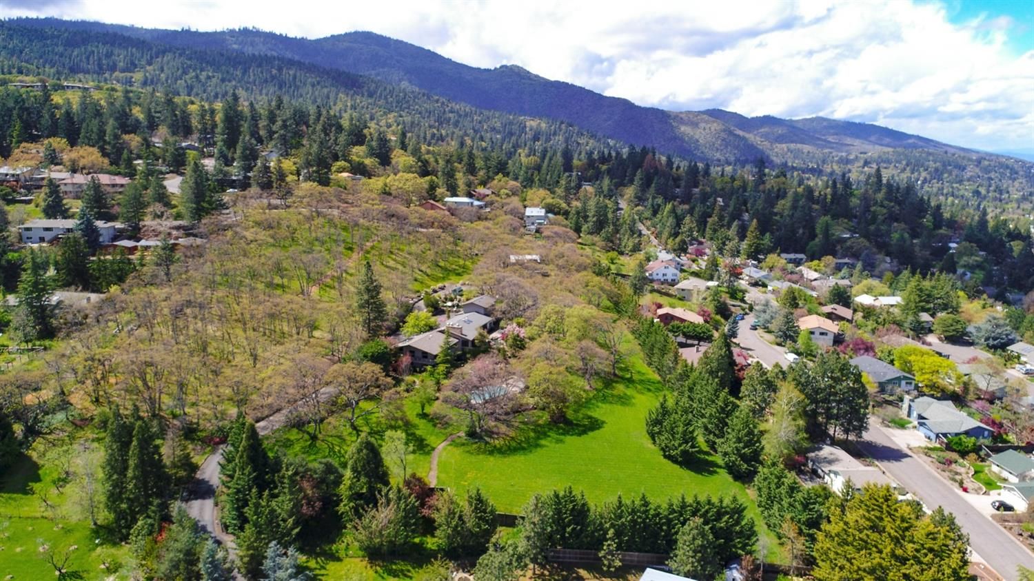 4.33 acres in Jackson County, Oregon