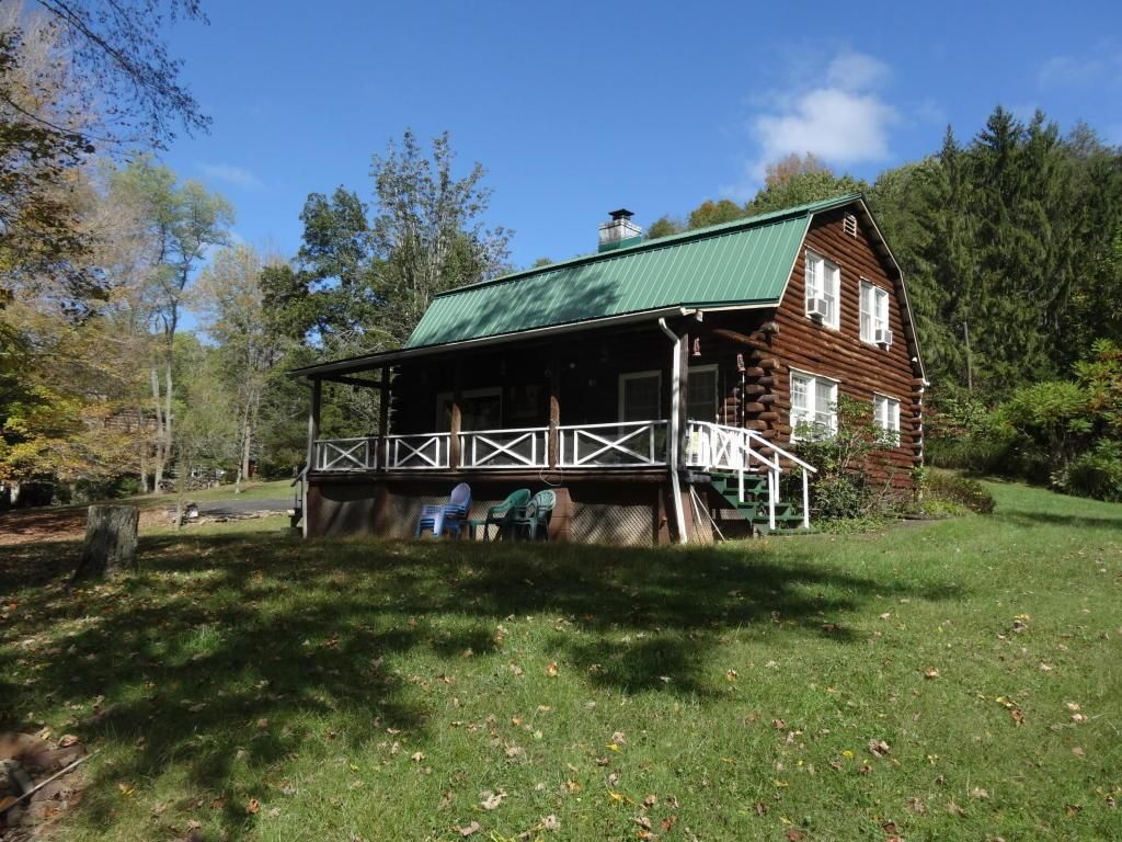 1.2 acres in Summers County, West Virginia