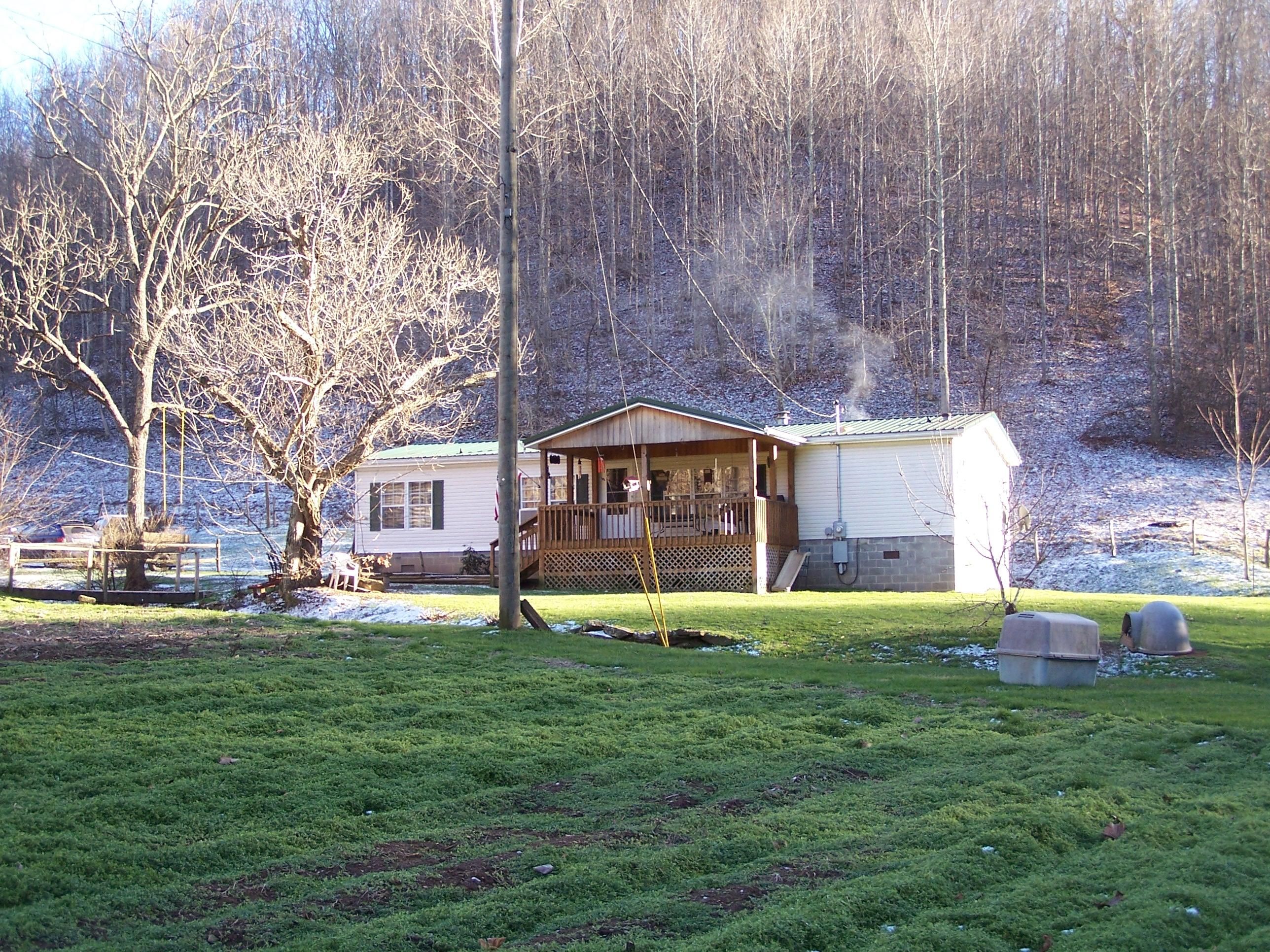 213.86 acres in Calhoun County, West Virginia