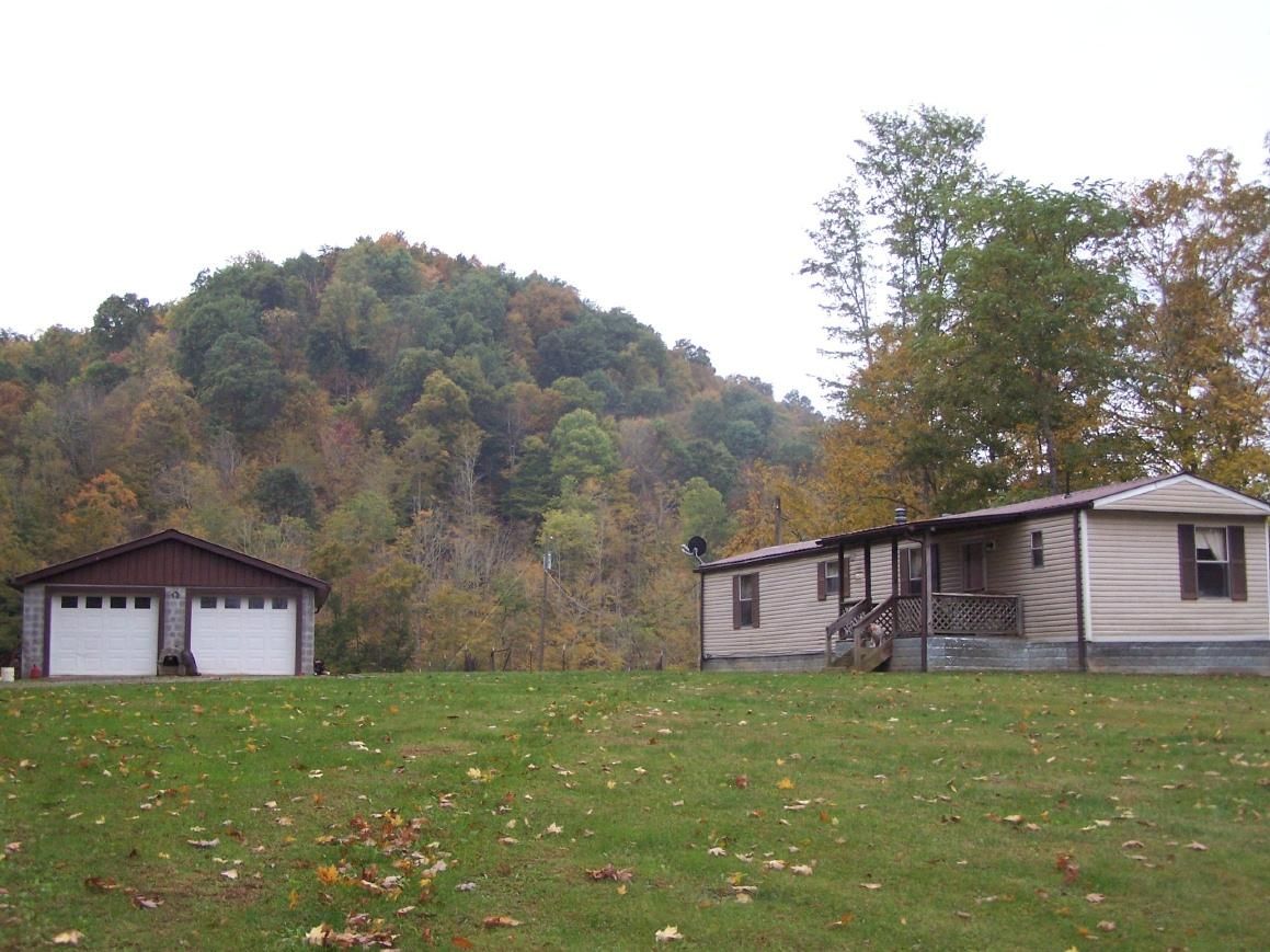 16.94 acres in Calhoun County, West Virginia