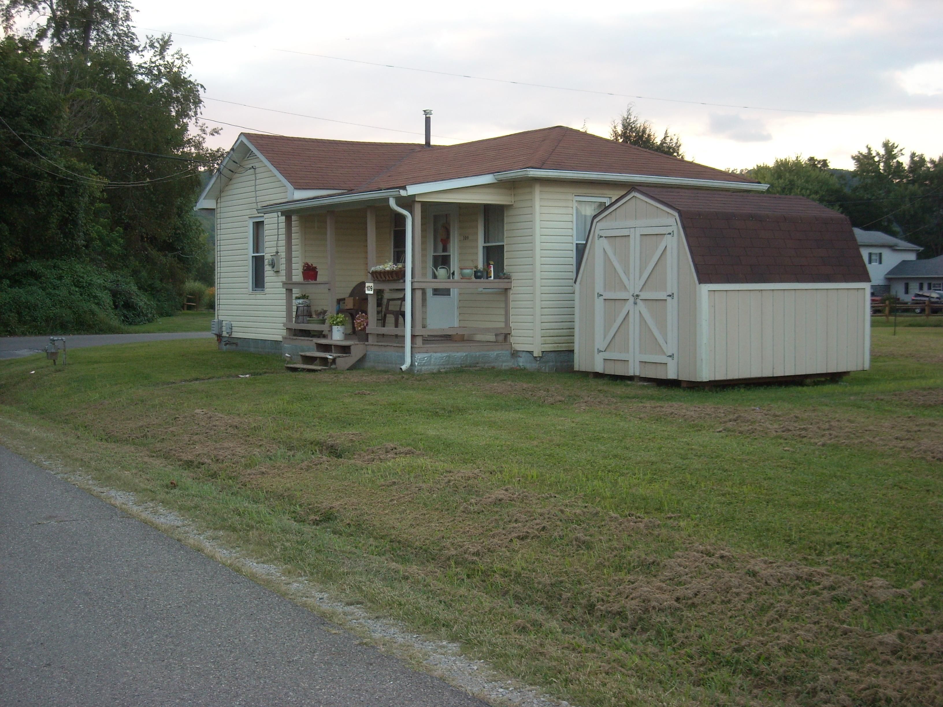 1 acres in Wirt County, West Virginia