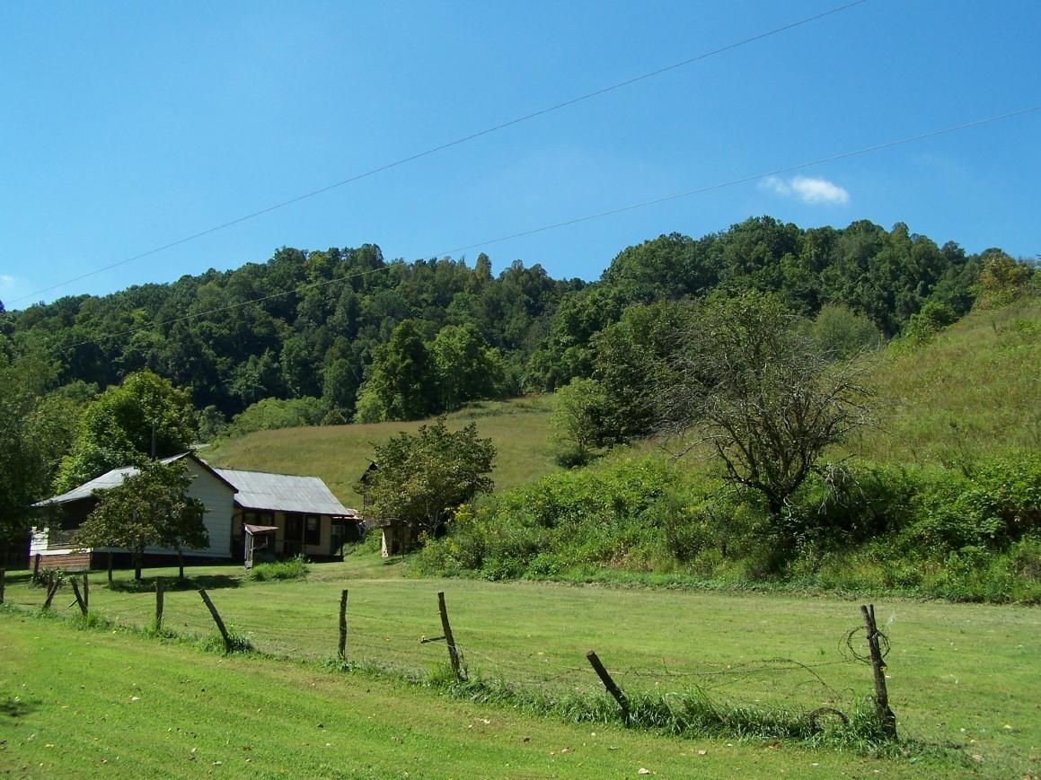 60.5 acres in Calhoun County, West Virginia