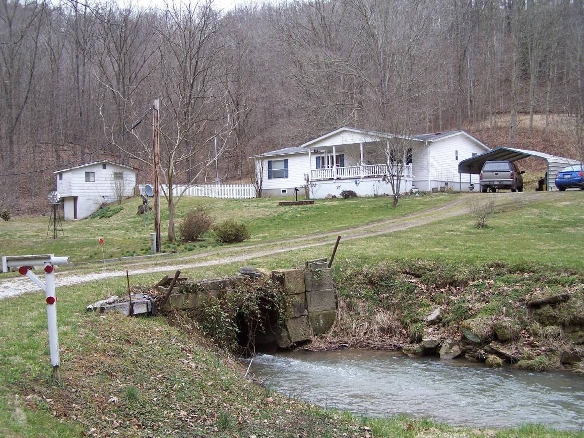42.09 acres in Roane County, West Virginia