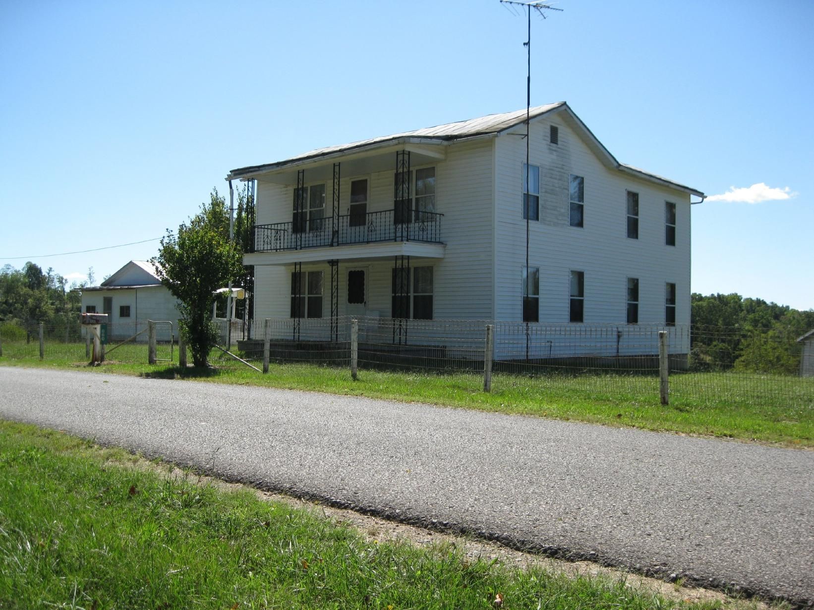 100.00 acres in Calhoun County, West Virginia