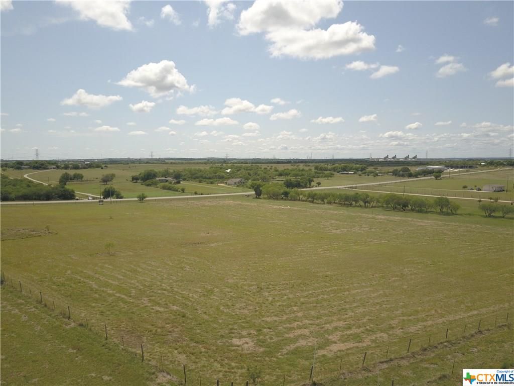 9.83 acres in Guadalupe County, Texas