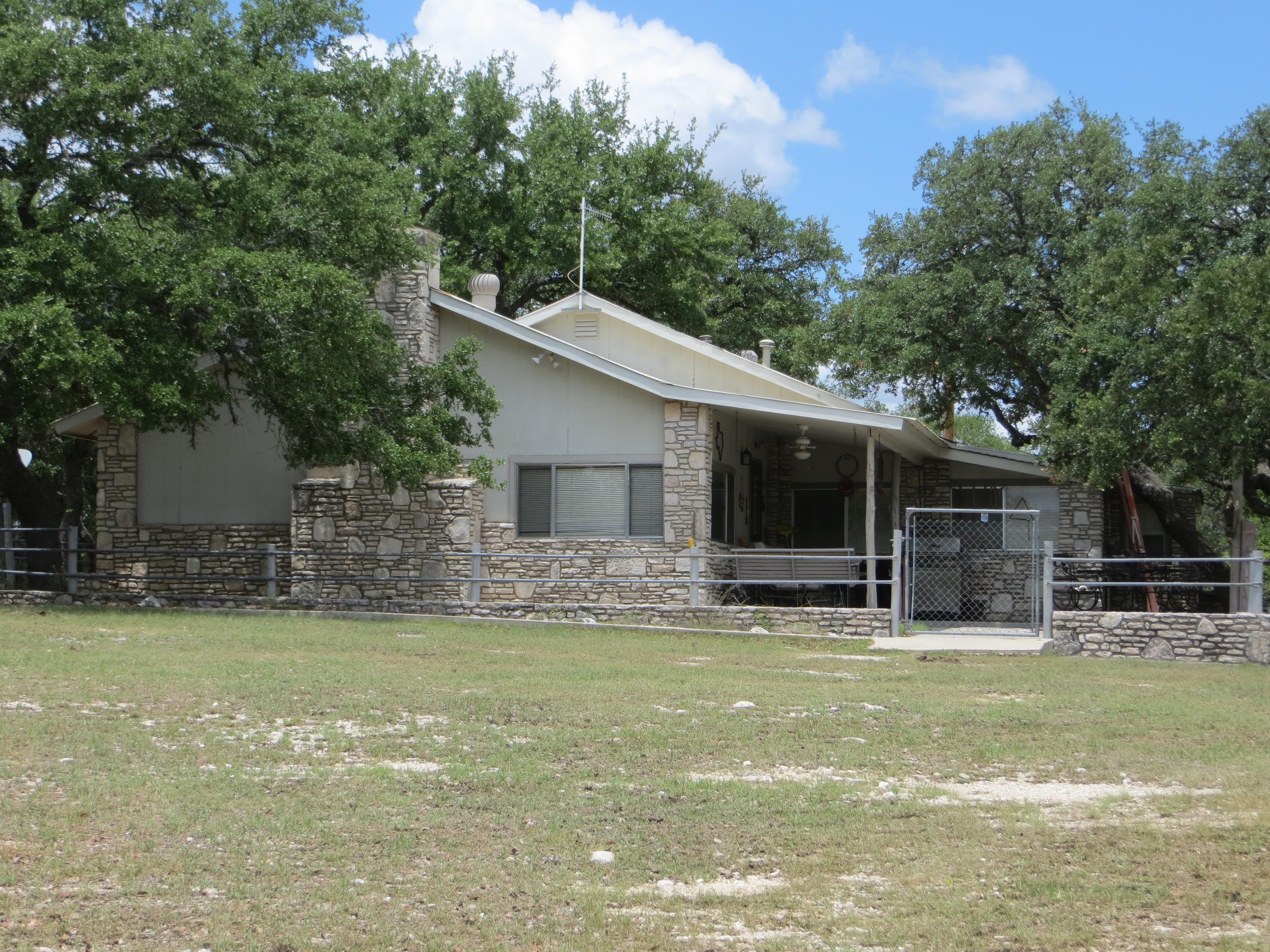 141 acres in Kimble County, Texas