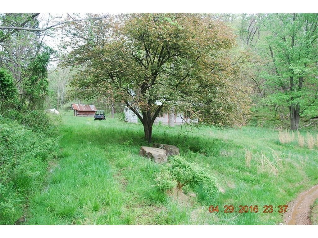 100 acres in Jackson County, West Virginia