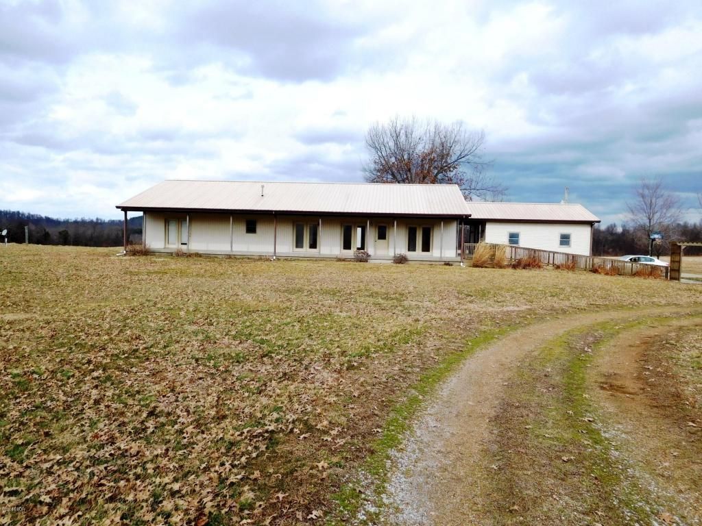 10.00 acres in Pope County, Illinois