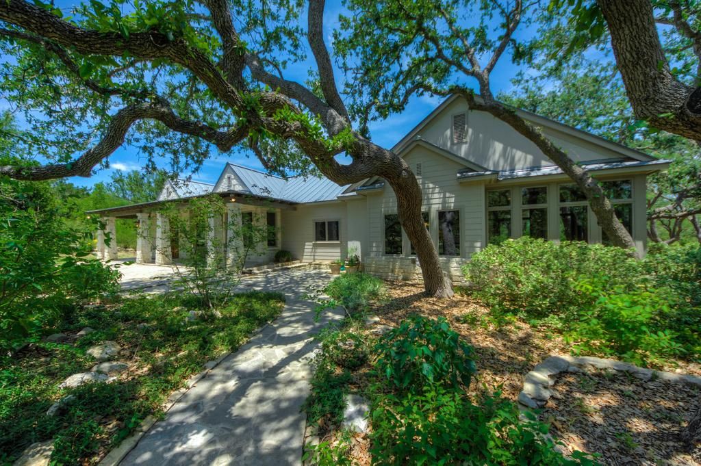 33.41 acres in Blanco County, Texas