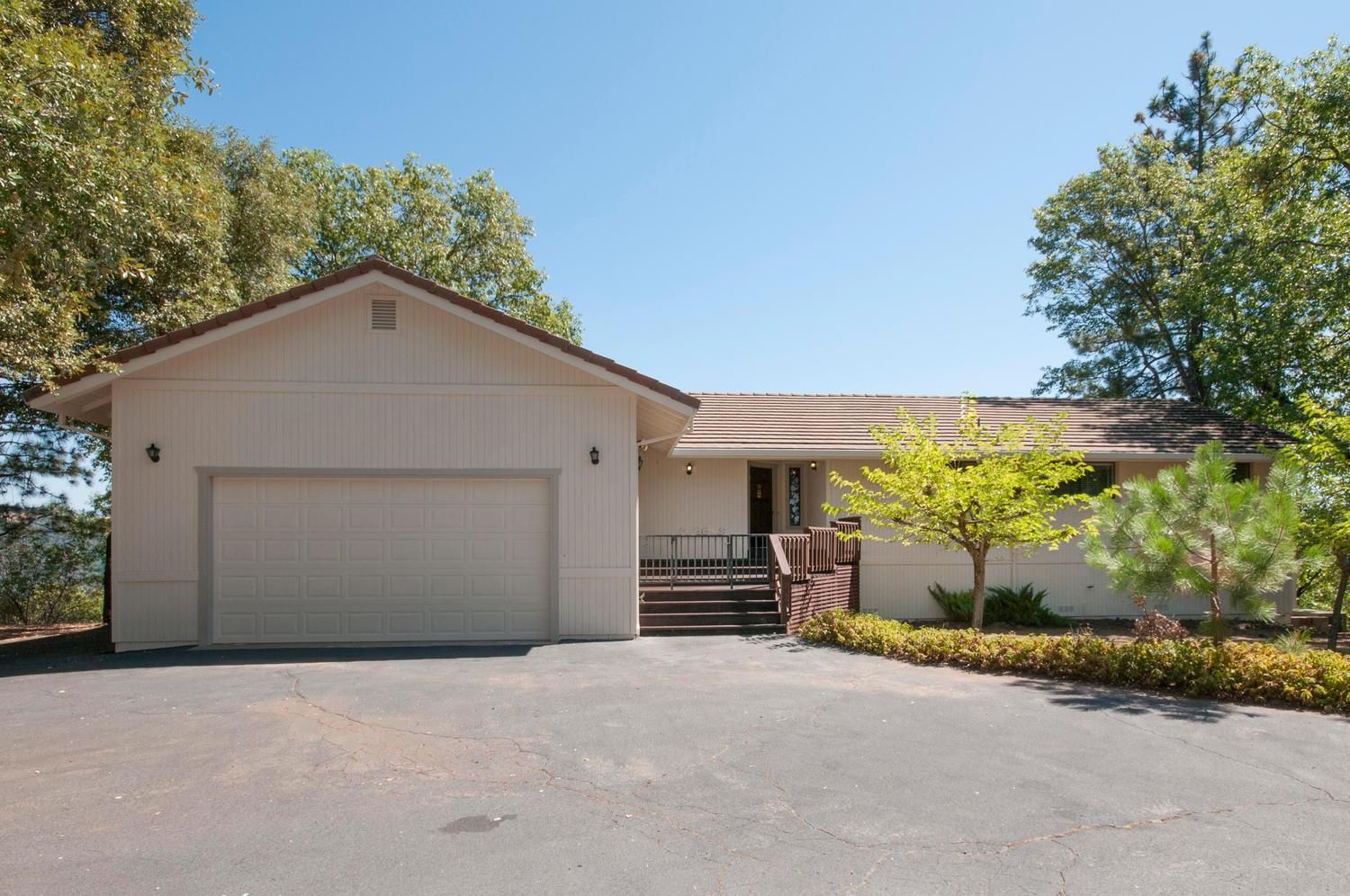 6.25 acres in Amador County, California