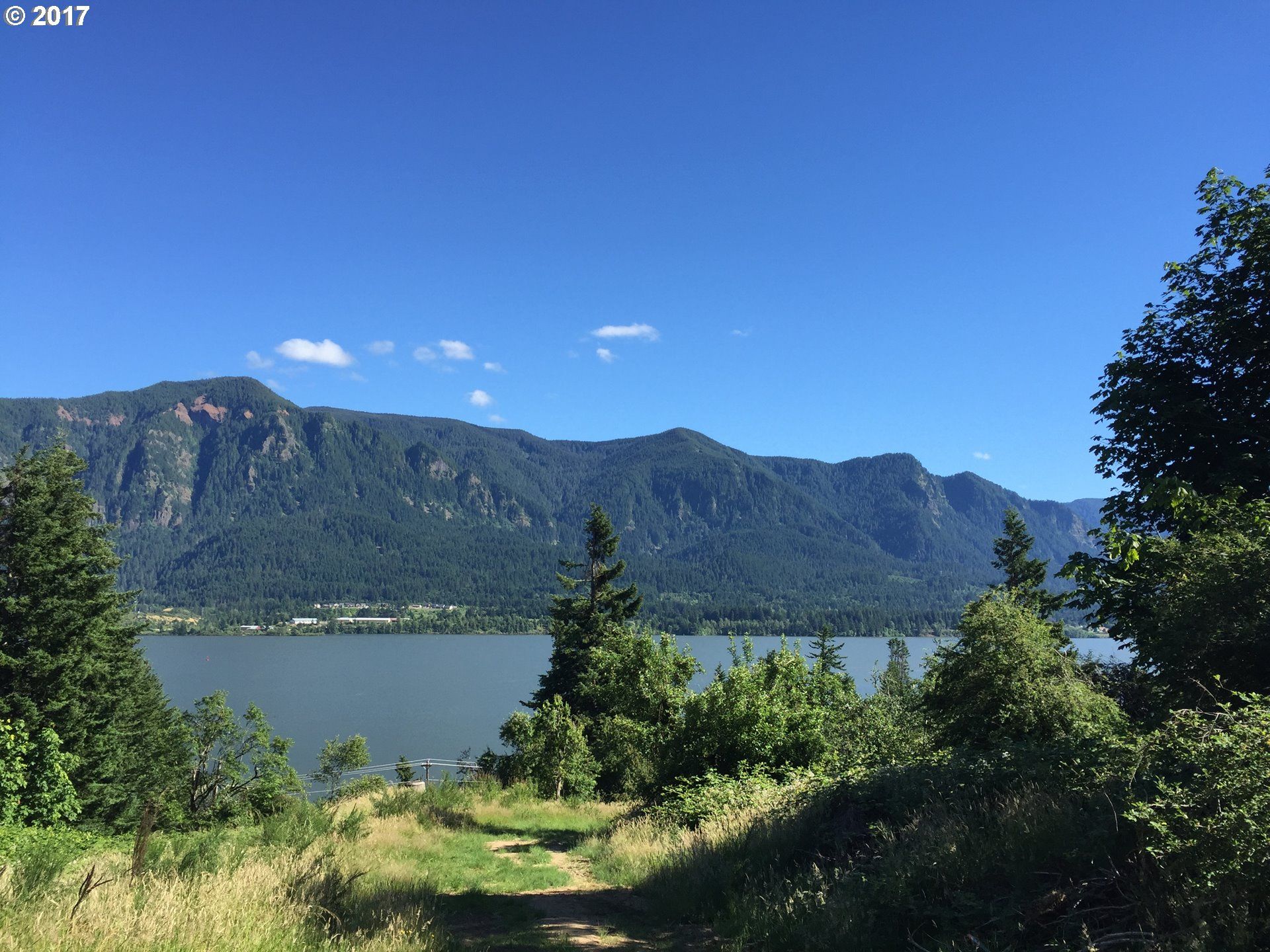 2.89 acres in Skamania County, Washington