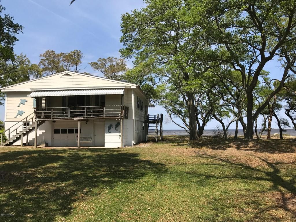 0.9 acres in Carteret County, North Carolina