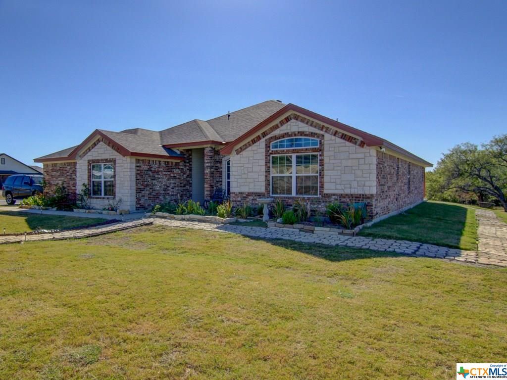 2.27 acres in Lampasas County, Texas