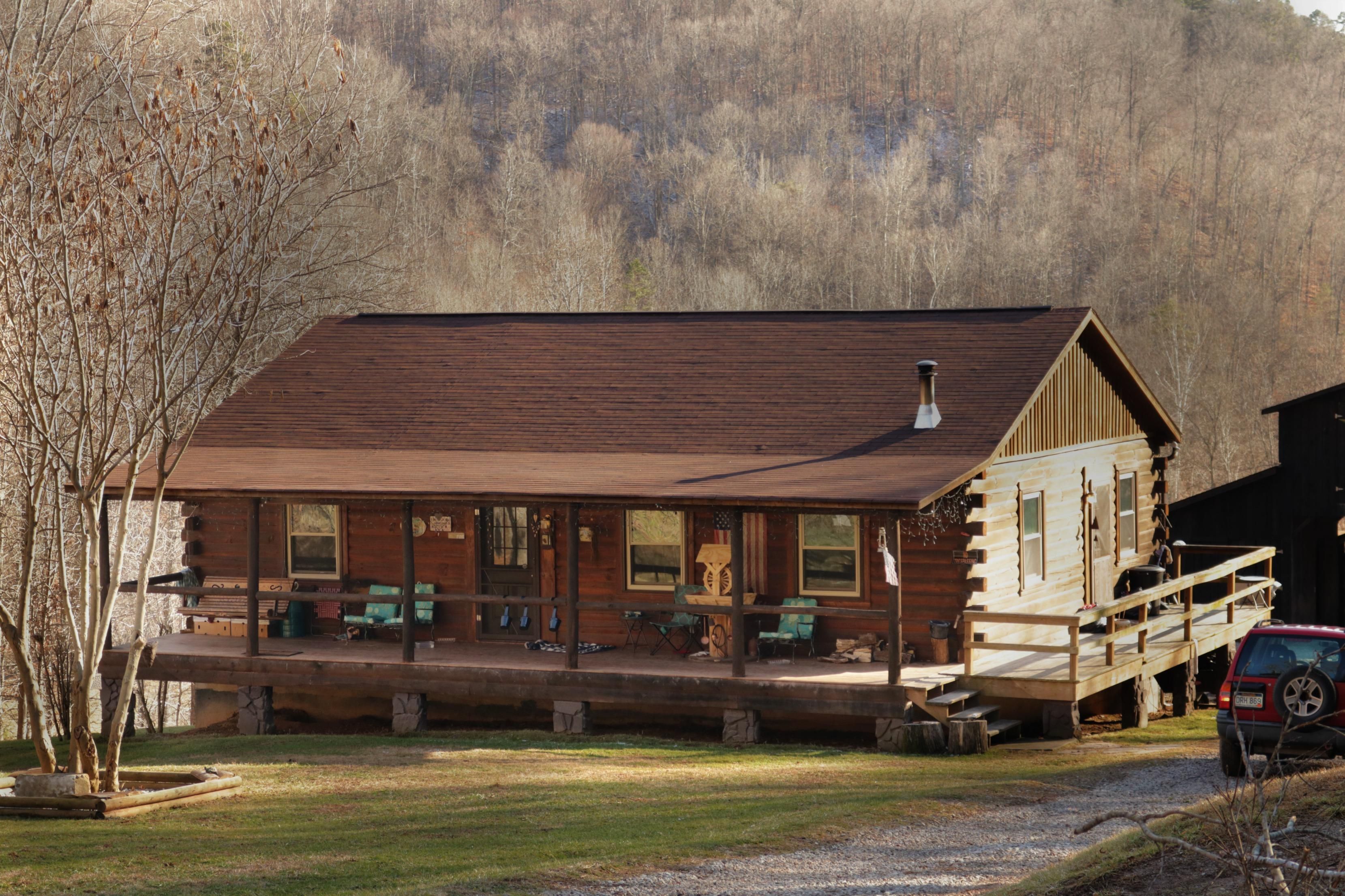 60.9 acres in Roane County, West Virginia