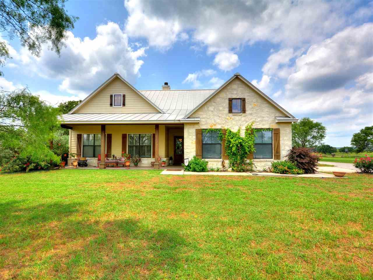 4.9 acres in County, Texas