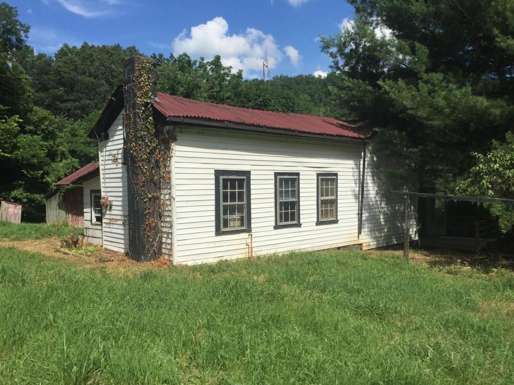 1.25 acres in Greenbrier County, West Virginia