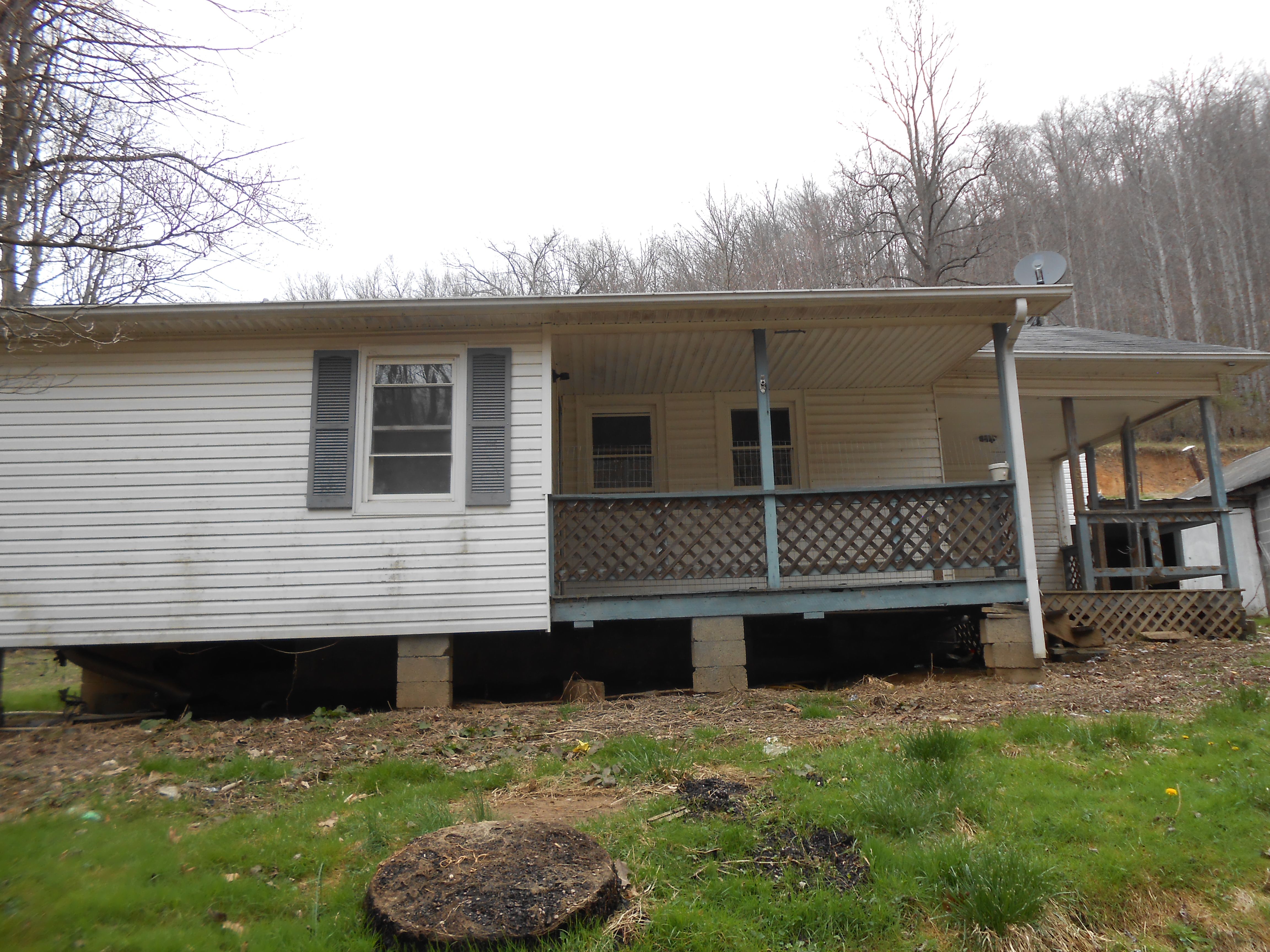 2 acres in Boone County, West Virginia