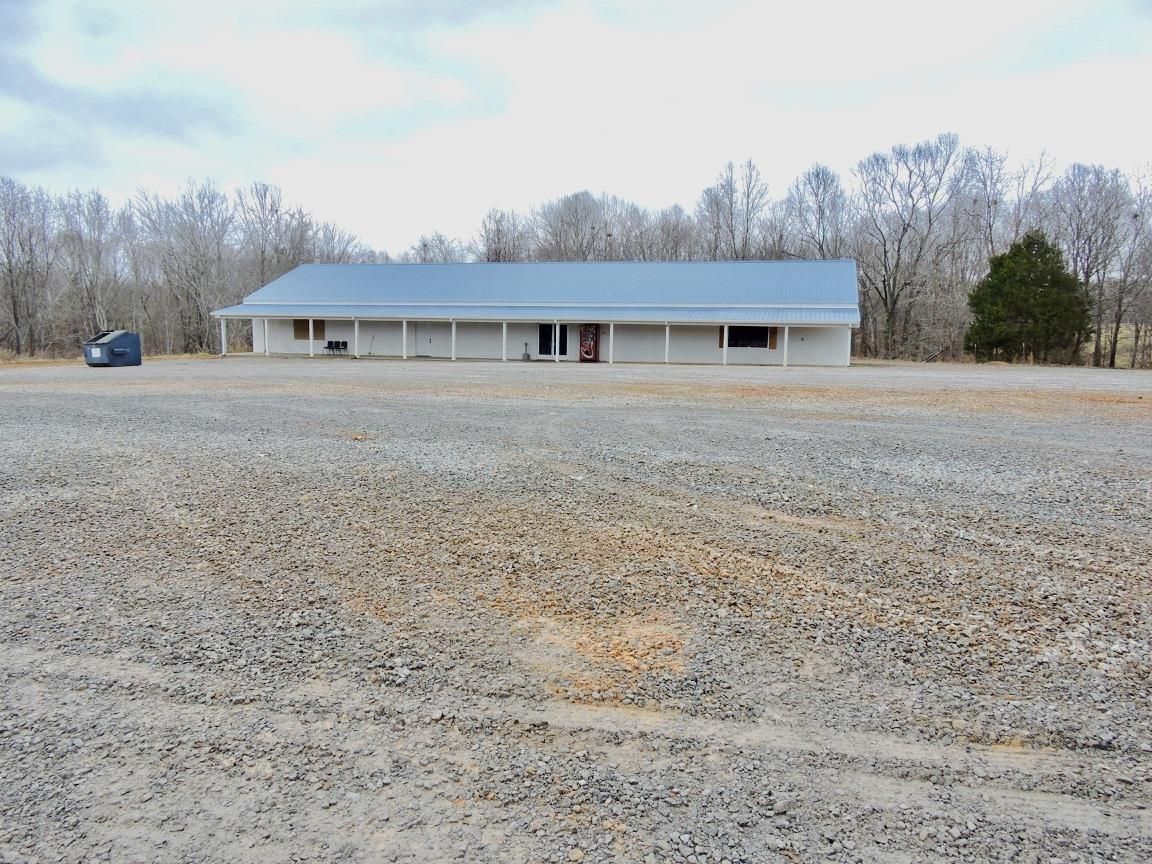 3.05 acres in Dickson County, Tennessee
