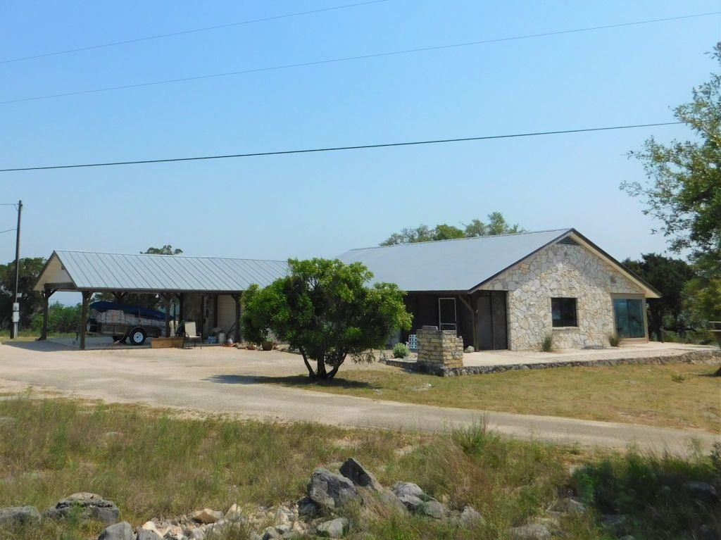 16.49 acres in Kerr County, Texas