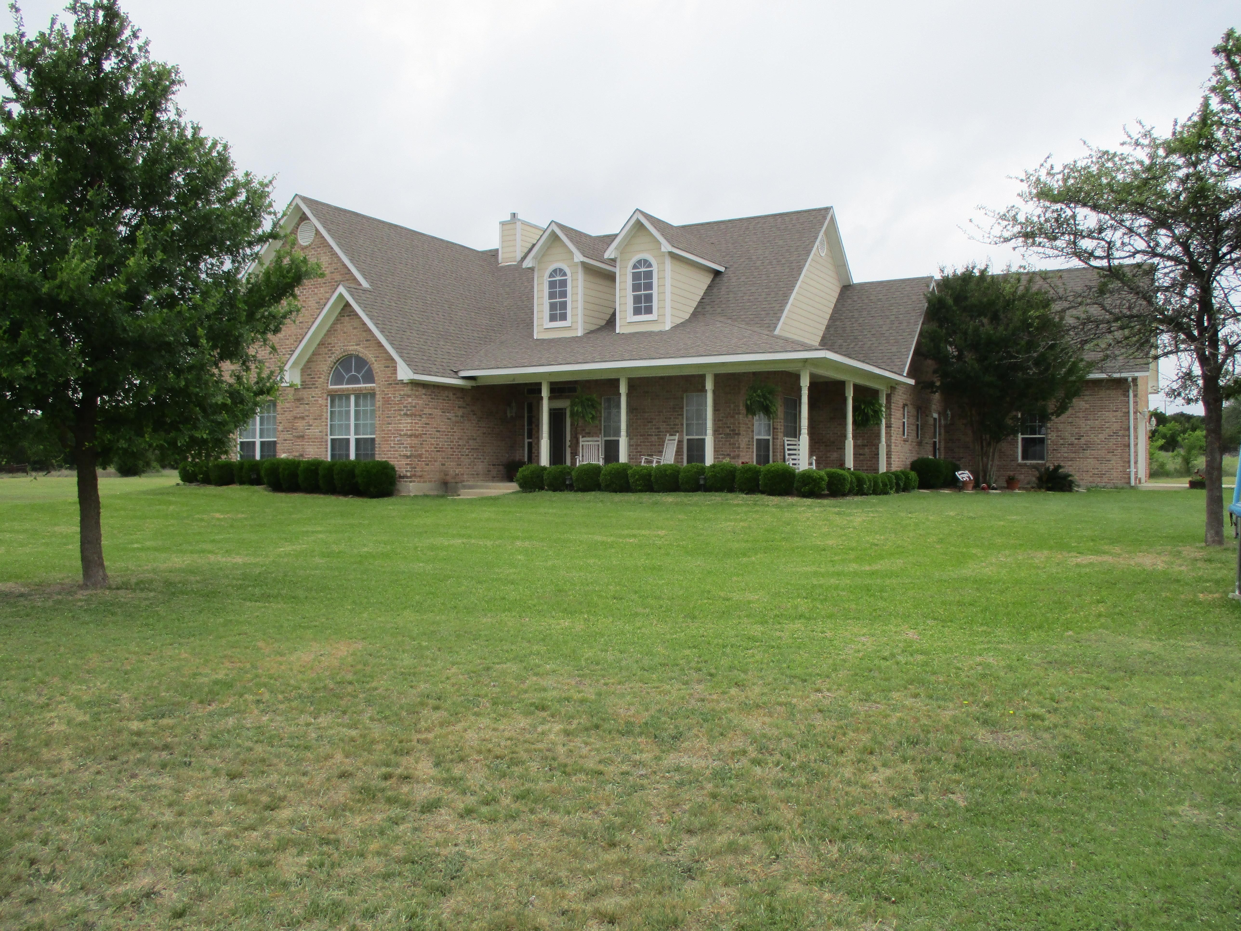 5.68 acres in Hamilton County, Texas