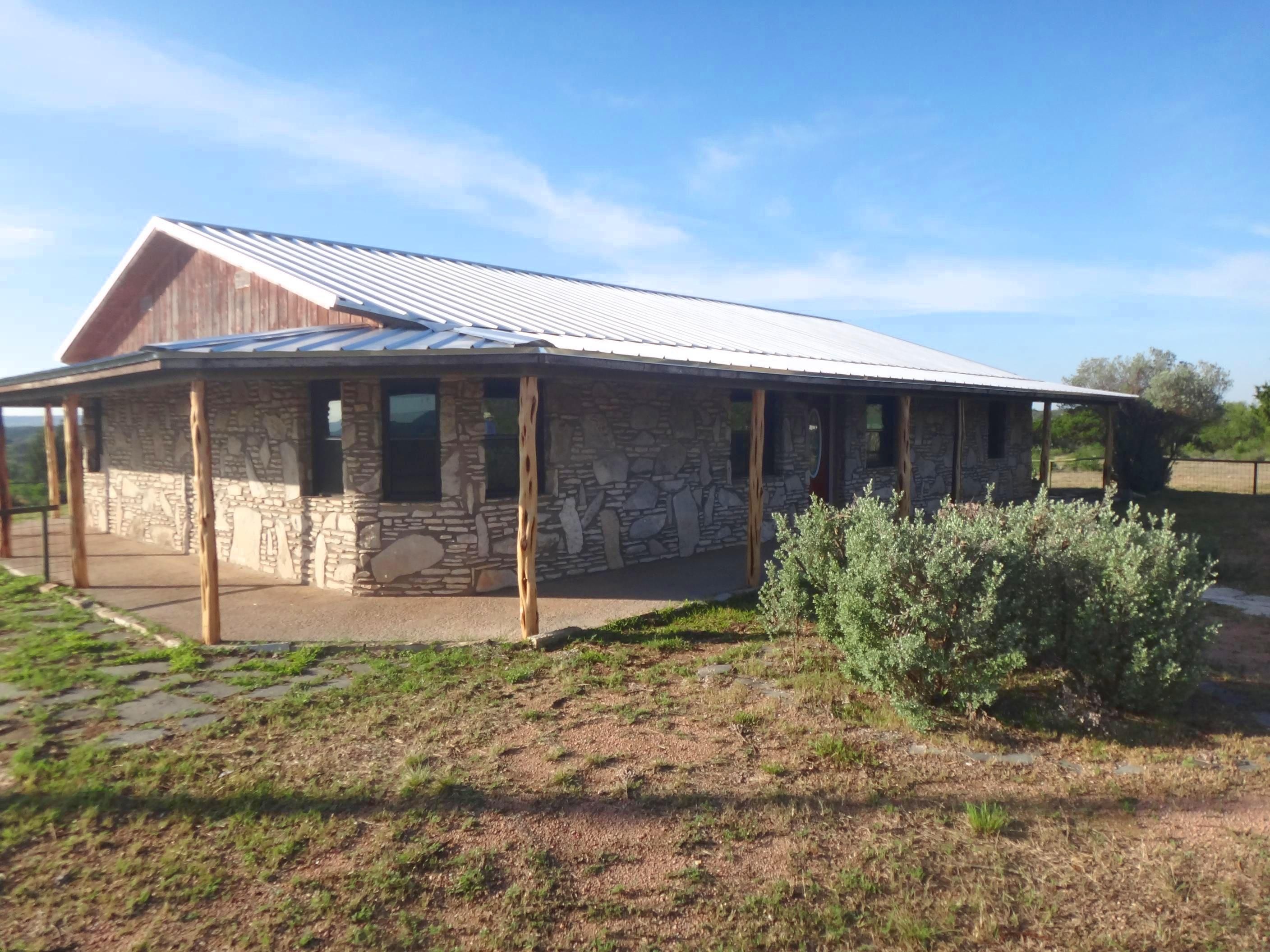 100 acres in Kimble County, Texas