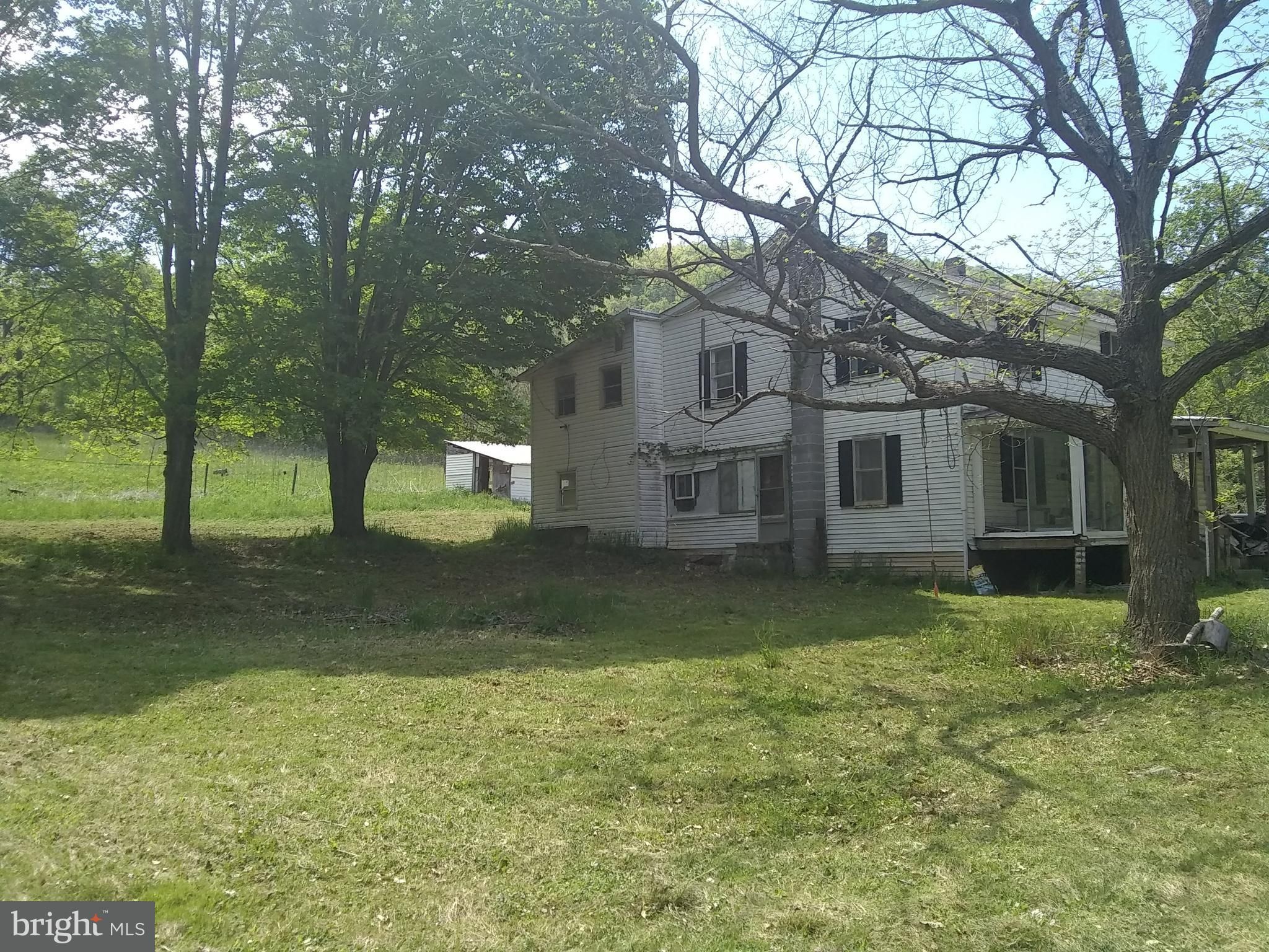 10 acres in Hardy County, West Virginia