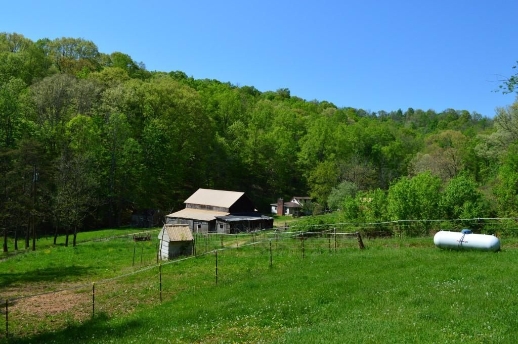 85 acres in Wood County, West Virginia