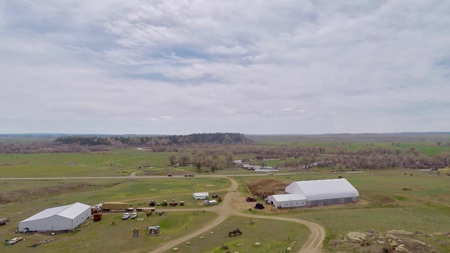 890 acres in Golden Valley County, Montana