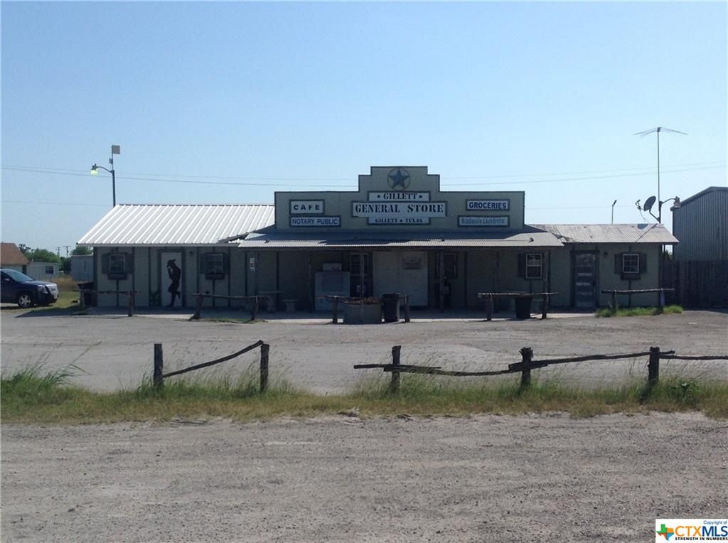 1.25 acres in Karnes County, Texas